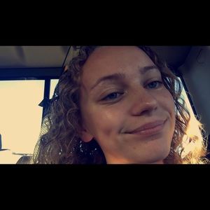 Meet your Posher, Esther